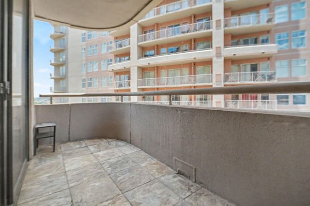 3525 Sage Road 1110, Houston, TX 77056
