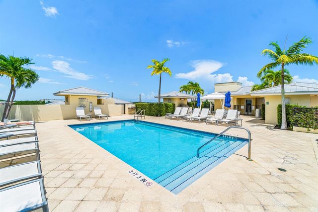 225 NE 1st Street 207, Delray Beach, FL 33444
