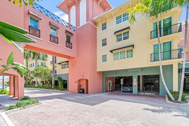 225 NE 1st Street 207, Delray Beach, FL 33444