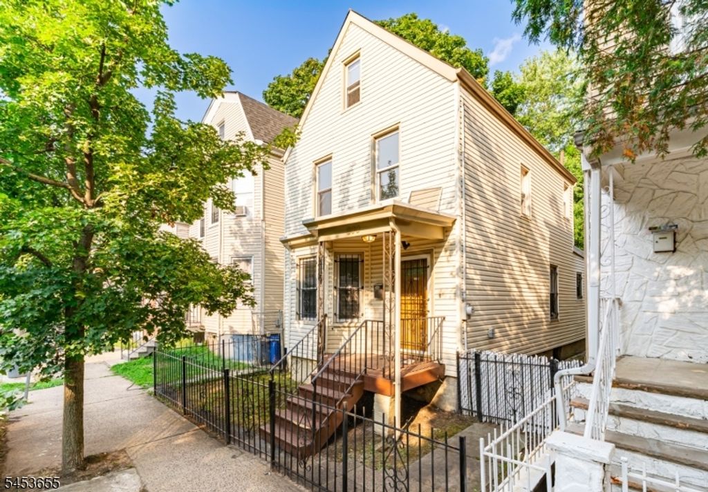 800 S 15Th St, Newark City, NJ 07108 — exterior