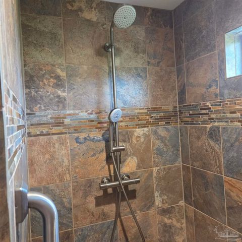 2701 N 17th Ave, Pensacola, FL 32503