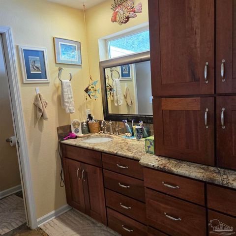 2701 N 17th Ave, Pensacola, FL 32503