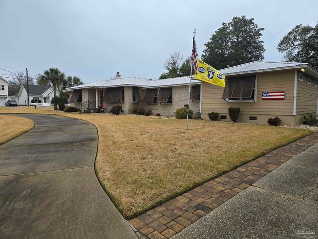 2701 N 17th Ave, Pensacola, FL 32503