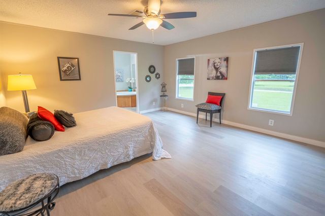 10806 Old Pine Acres Trail, Tallahassee, FL 32305
