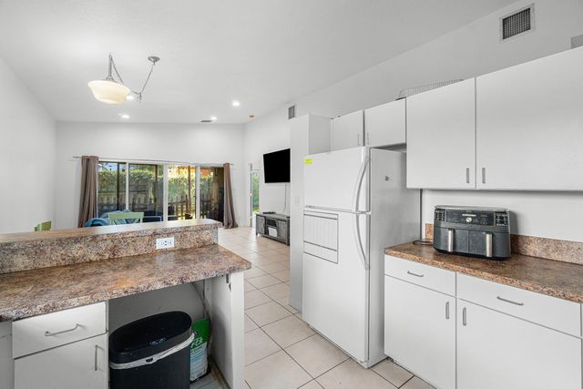 2406 SUNDY Avenue, Delray Beach, FL 33444