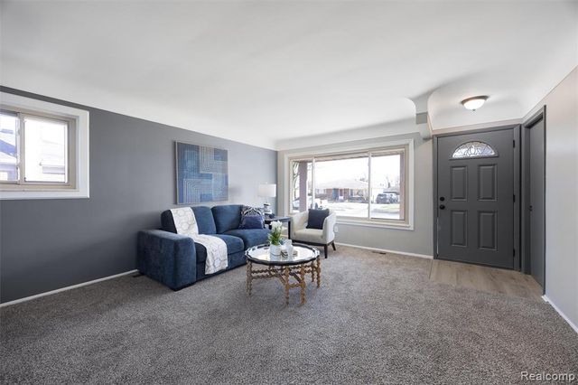 31656 Summers Street, Livonia, MI 48154