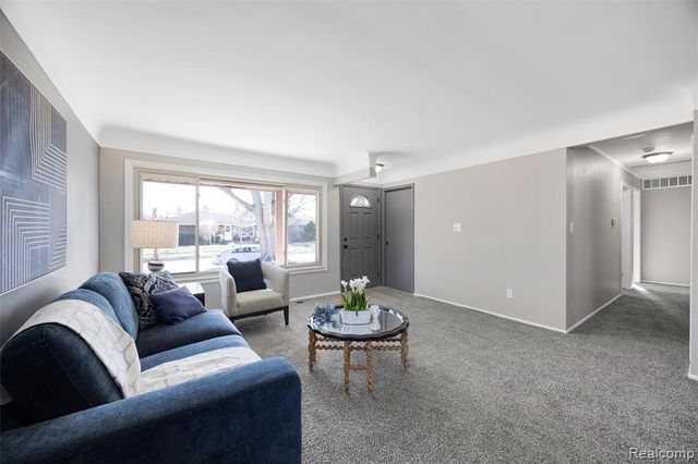 31656 Summers Street, Livonia, MI 48154