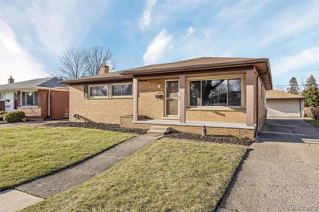 31656 Summers Street, Livonia, MI 48154