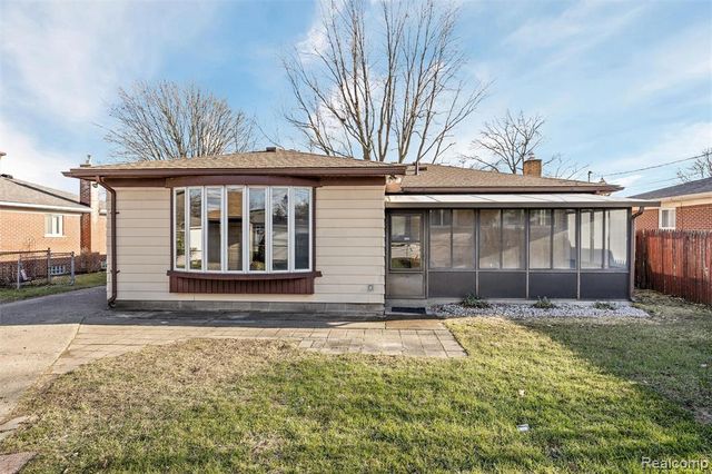 31656 Summers Street, Livonia, MI 48154