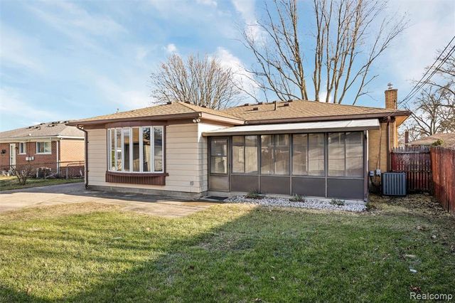 31656 Summers Street, Livonia, MI 48154