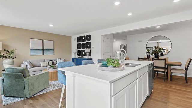 483 Cressmoor Boulevard, Hobart, IN 46342