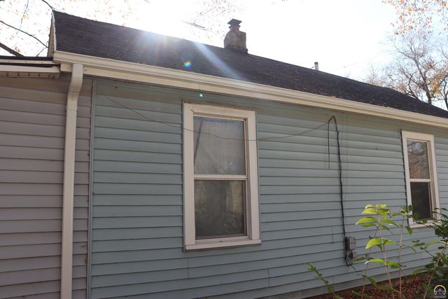 1220 NW Fillmore ST, Topeka, KS 66608