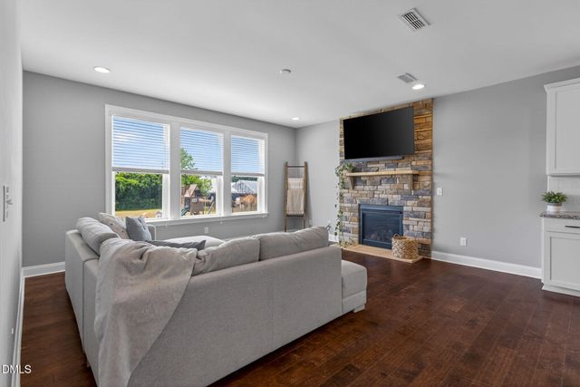 4900 Sunset Stream Drive, Fuquay Varina, NC 27526