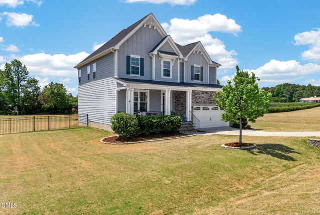 4900 Sunset Stream Drive, Fuquay Varina, NC 27526