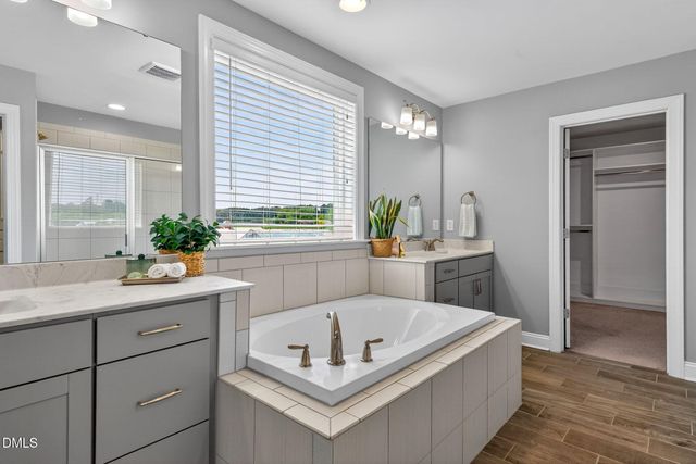 4900 Sunset Stream Drive, Fuquay Varina, NC 27526