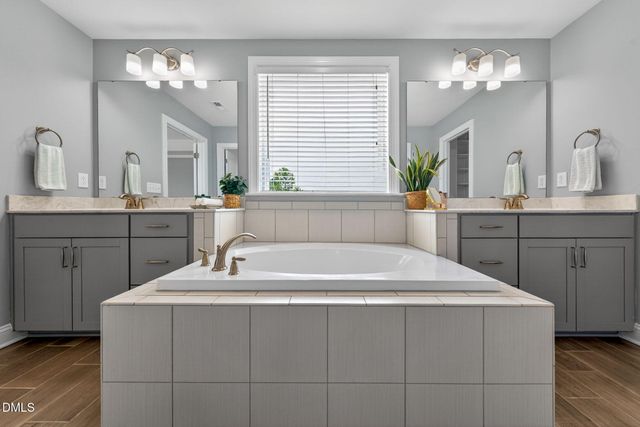 4900 Sunset Stream Drive, Fuquay Varina, NC 27526