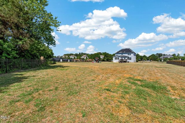 4900 Sunset Stream Drive, Fuquay Varina, NC 27526