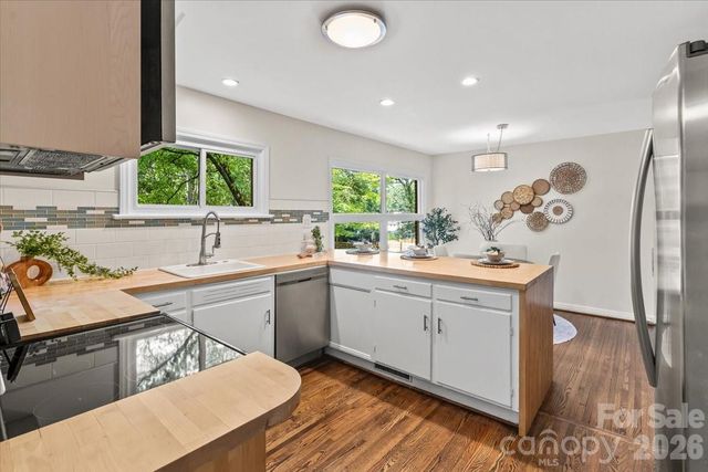 4439 Applegate Road, Charlotte, NC 28209