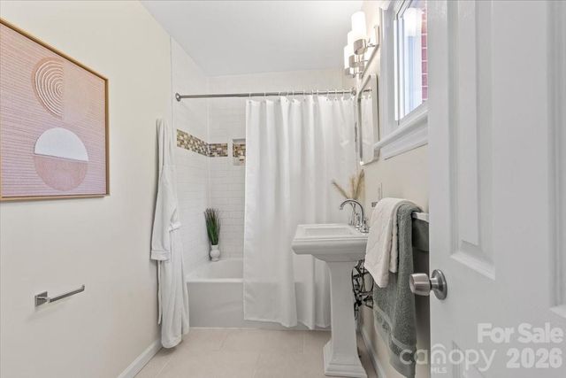 4439 Applegate Road, Charlotte, NC 28209