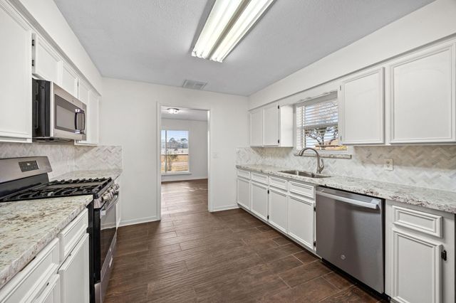 19214 County Road 268, East Bernard, TX 77435