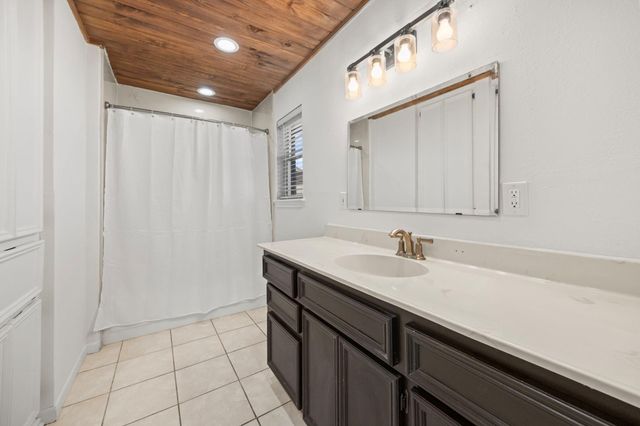 19214 County Road 268, East Bernard, TX 77435