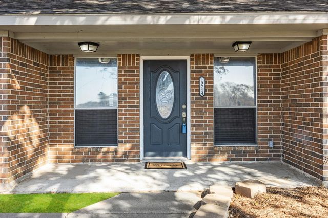 19214 County Road 268, East Bernard, TX 77435