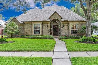 6739 Wildacre Drive, Sugar Land, TX 77479