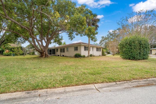 2042 FAIR OAK DRIVE, Clearwater, FL 33763