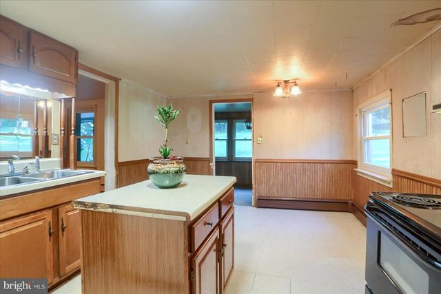 229 HILL ST, Mount Holly Springs, PA 17065