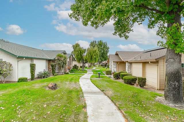 2197 Candy Cane Walk, Manteca, CA 95336