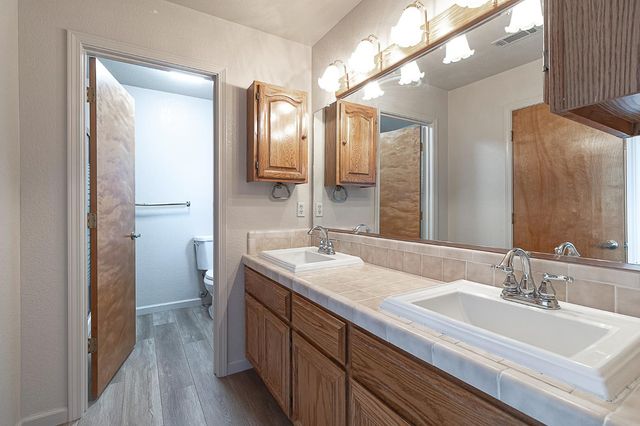 2197 Candy Cane Walk, Manteca, CA 95336