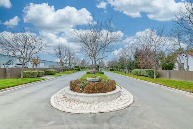 2197 Candy Cane Walk, Manteca, CA 95336