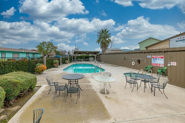 2197 Candy Cane Walk, Manteca, CA 95336