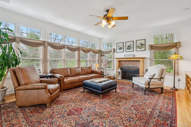 76 Harbor Road, Head Of The Harbor, NY 11780