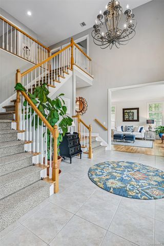 76 Harbor Road, Head Of The Harbor, NY 11780
