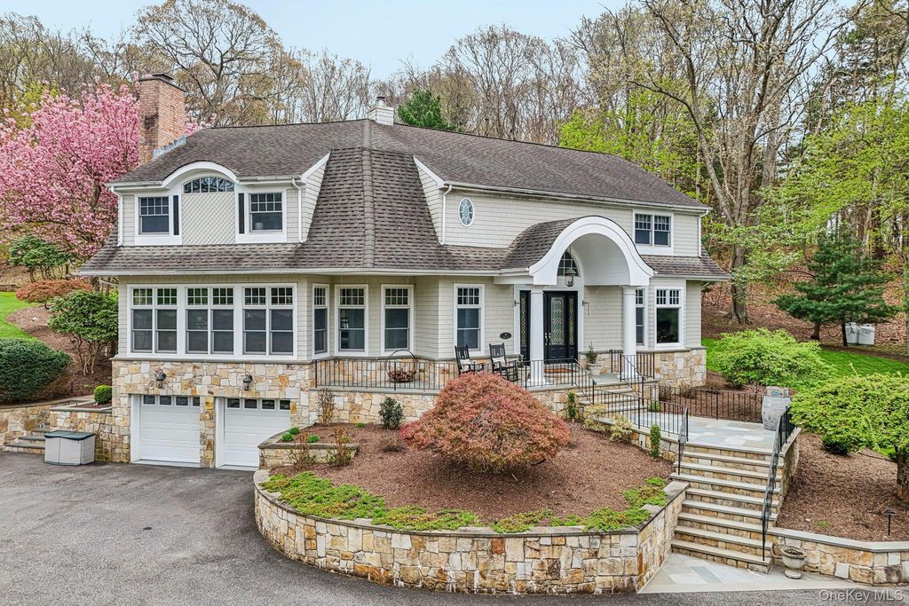 76 Harbor Road, Head Of The Harbor, NY 11780