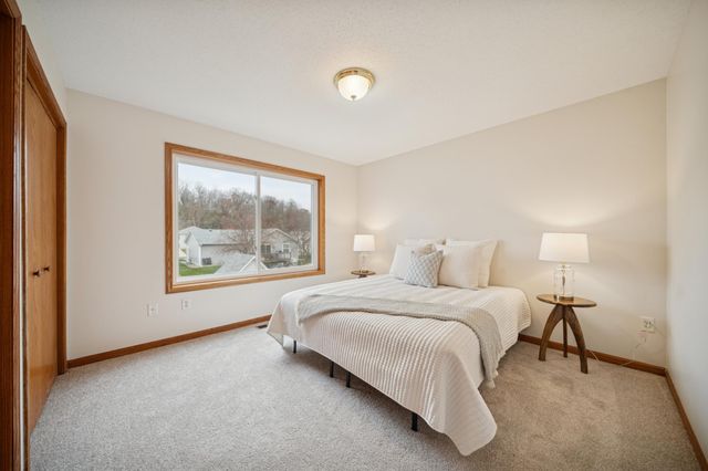 532 7th Street SW, Pine Island, MN 55963