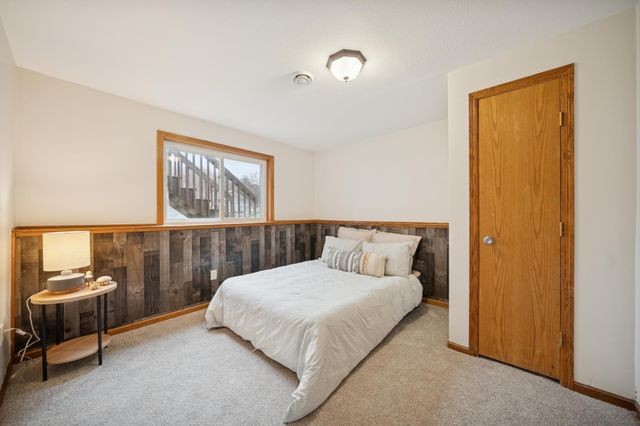 532 7th Street SW, Pine Island, MN 55963