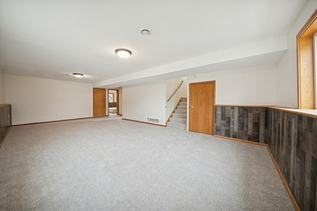 532 7th Street SW, Pine Island, MN 55963