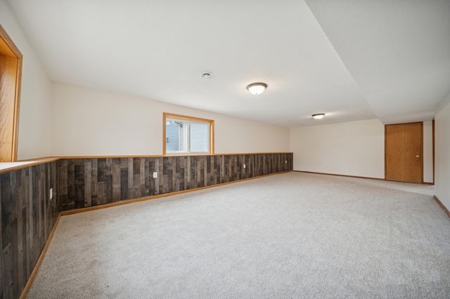 532 7th Street SW, Pine Island, MN 55963