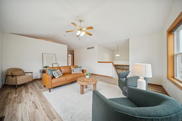 532 7th Street SW, Pine Island, MN 55963