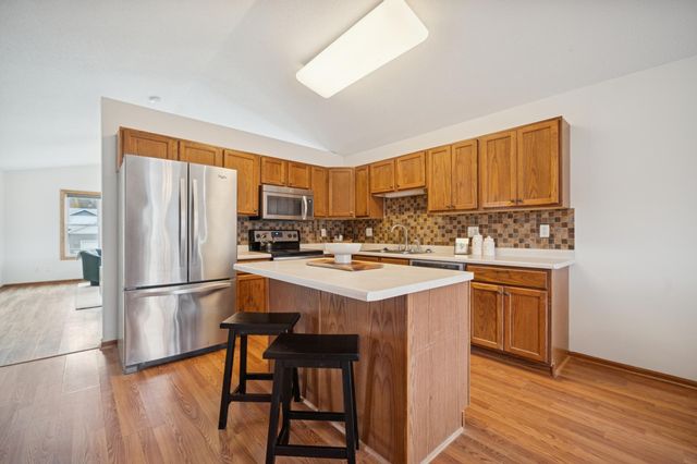 532 7th Street SW, Pine Island, MN 55963