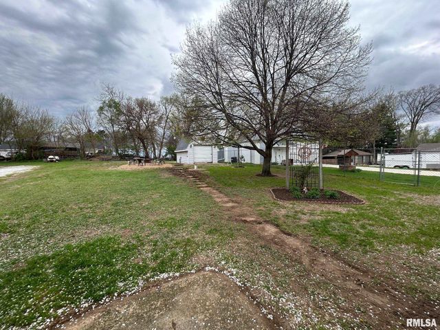 13829 1ST Street, Pekin, IL 61554