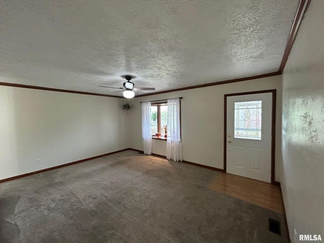 13829 1ST Street, Pekin, IL 61554