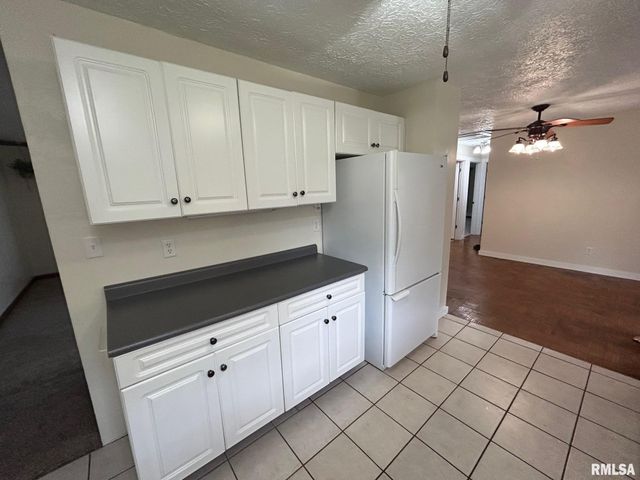 13829 1ST Street, Pekin, IL 61554
