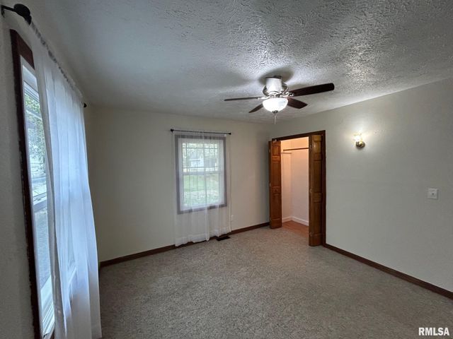 13829 1ST Street, Pekin, IL 61554