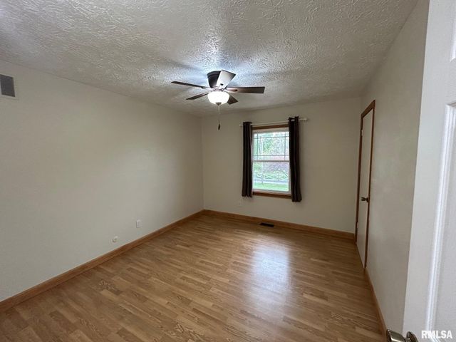 13829 1ST Street, Pekin, IL 61554