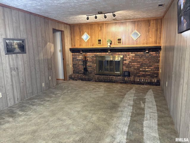 13829 1ST Street, Pekin, IL 61554