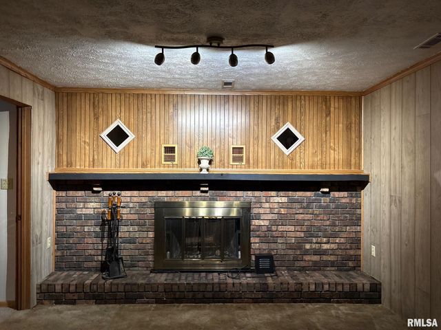 13829 1ST Street, Pekin, IL 61554