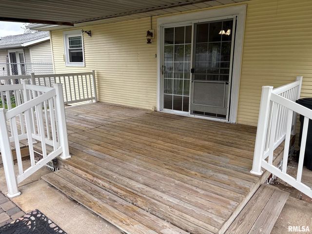 13829 1ST Street, Pekin, IL 61554